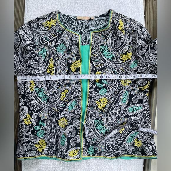 Choices b/w paisley jacket - Picture 8 of 9